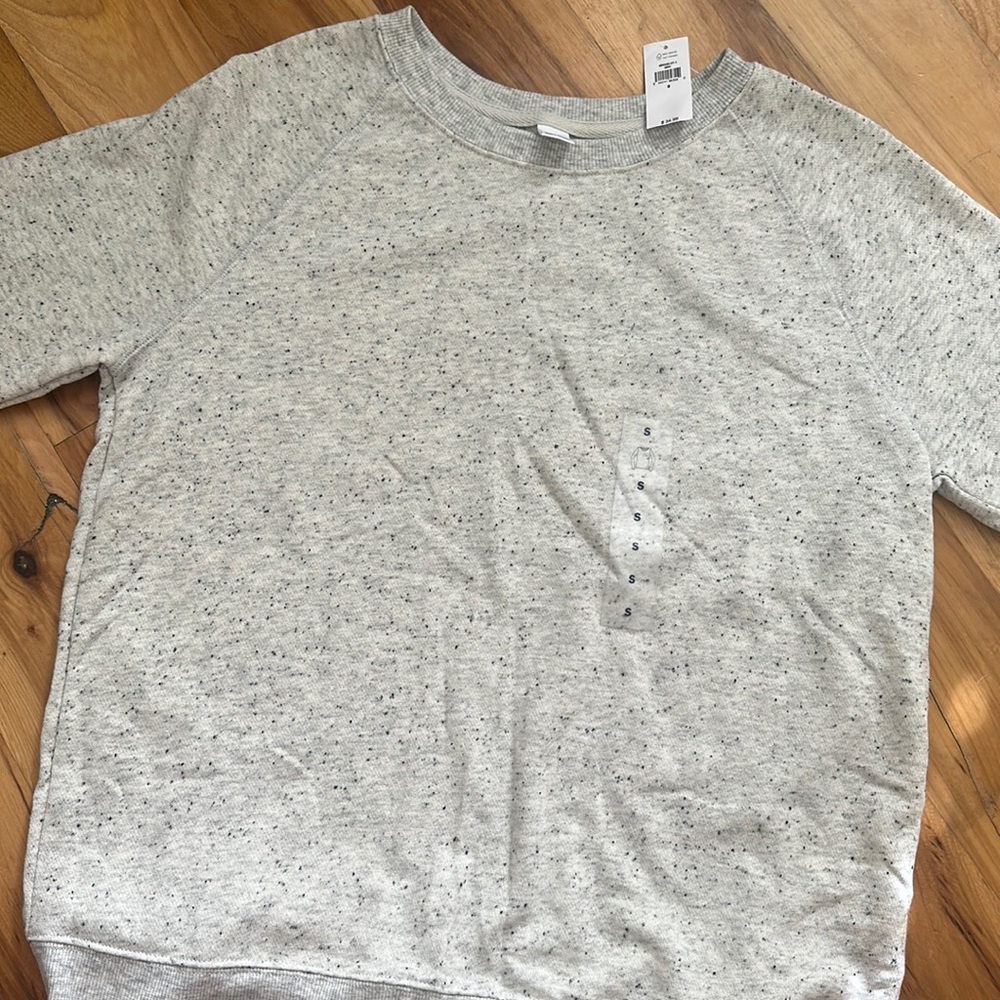 Old Navy Crewneck sweatshirt